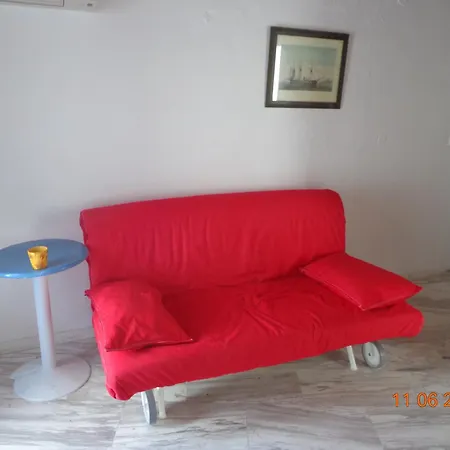 Seaview Apartment *