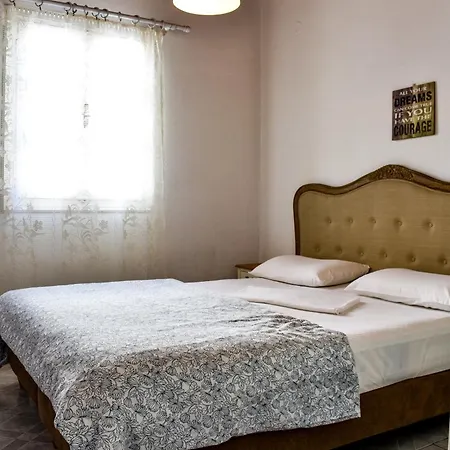 Seaview Apartment *